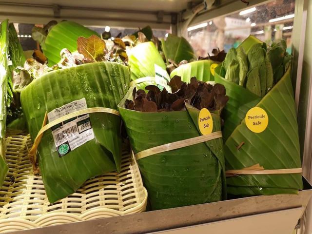 Bọc thức ăn bằng lá chuối 