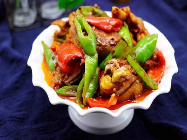 Gà xào ớt ngon đúng kiểu