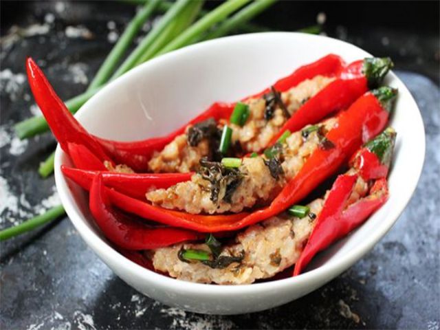 ớt sừng nhồi thịt